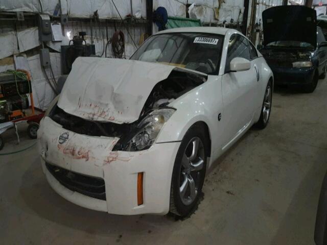 JN1AZ34E66M353381 - 2006 NISSAN 350Z COUPE WHITE photo 2