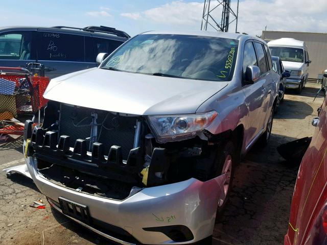 5TDZA3EH9CS021712 - 2012 TOYOTA HIGHLANDER SILVER photo 2