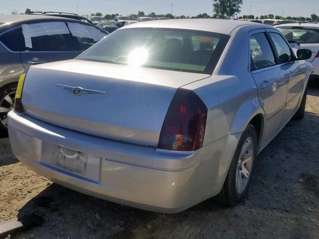 2C3KA43R47H829087 - 2007 CHRYSLER 300 GRAY photo 4