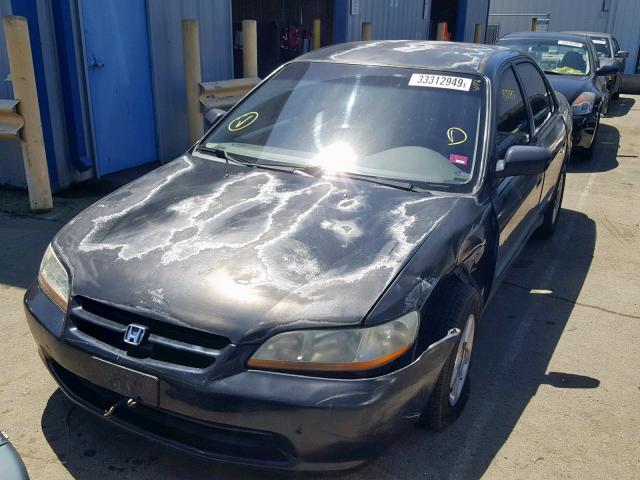 1HGCF8641WA105526 - 1998 HONDA ACCORD DX BLACK photo 2