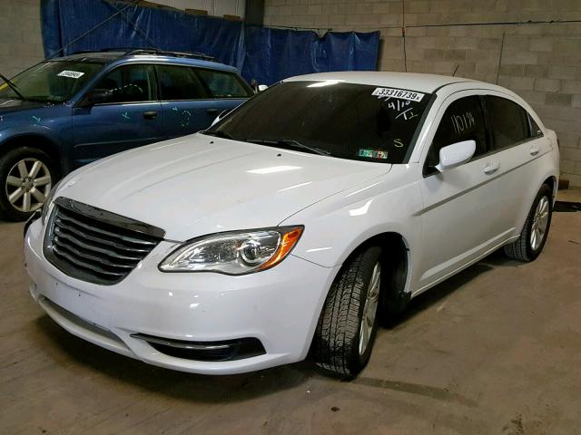 1C3CCBBGXDN659050 - 2013 CHRYSLER 200 TOURIN WHITE photo 2