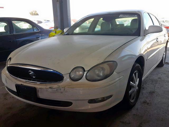 2G4WD582661183088 - 2006 BUICK LACROSSE C WHITE photo 2