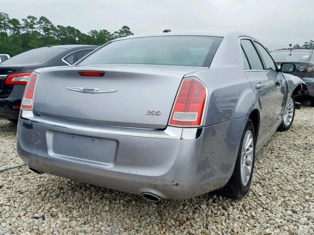 2C3CCAAG3EH378472 - 2014 CHRYSLER 300 SILVER photo 4