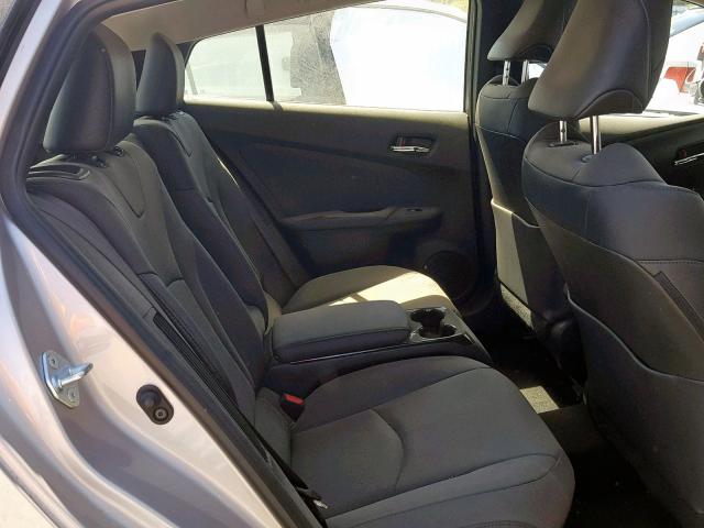 JTDKARFP7H3040262 - 2017 TOYOTA PRIUS PRIM 银色 照片 6