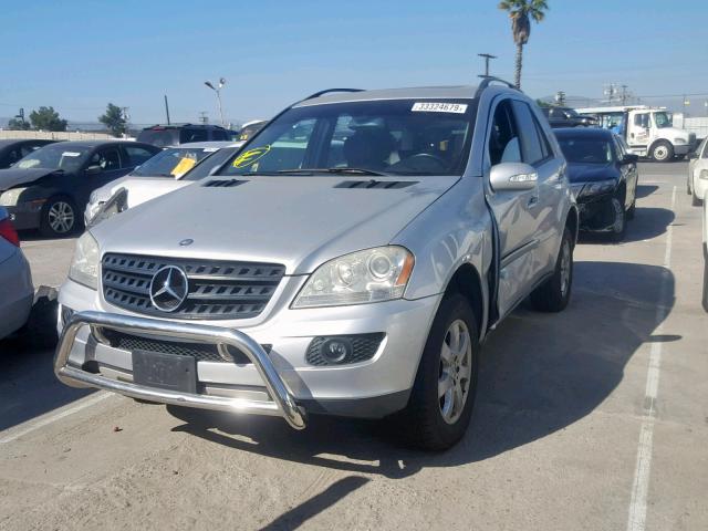 4JGBB86EX6A079275 - 2006 MERCEDES-BENZ ML 350 SILVER photo 2