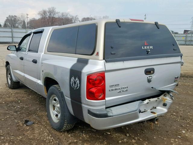 1D7HW28P67S199526 - 2007 DODGE DAKOTA QUA SILVER photo 3