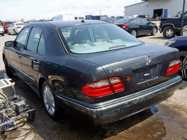 WDBJF65J51B372249 - 2001 MERCEDES-BENZ E 320 BLACK photo 3