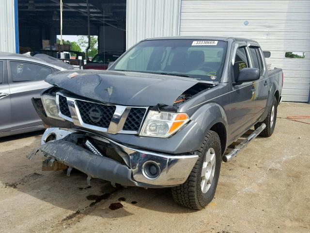 1N6AD07U77C427151 - 2007 NISSAN FRONTIER C GRAY photo 2