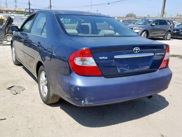 JTDBE32K530186438 - 2003 TOYOTA CAMRY LE BLUE photo 3