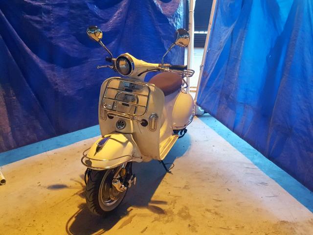 L5YTCKPA1G1140926 - 2016 TAIO SCOOTER WHITE photo 2