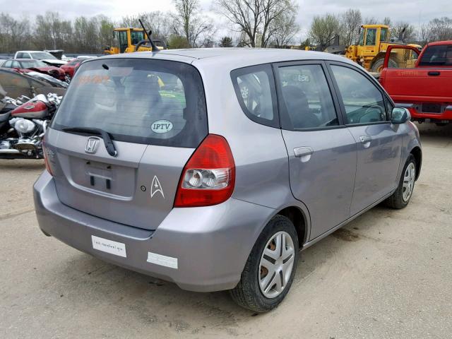 JHMGD38498S050261 - 2008 HONDA FIT GRAY photo 4