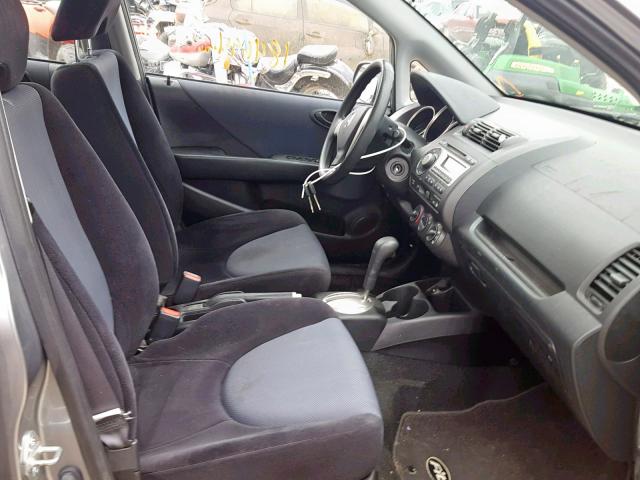 JHMGD38498S050261 - 2008 HONDA FIT GRAY photo 5