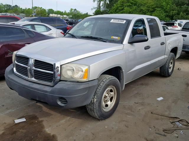 1D3HE28K96S684203 - 2006 DODGE DAKOTA QUA SILVER photo 2