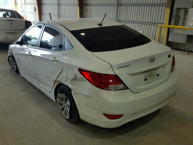 KMHCT4AE7GU140387 - 2016 HYUNDAI ACCENT SE WHITE photo 3