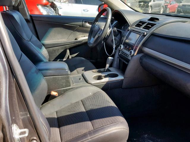 4T1BF1FKXCU028547 - 2012 TOYOTA CAMRY BASE 灰色 照片 5