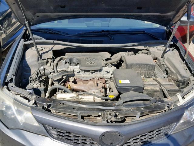 4T1BF1FKXCU028547 - 2012 TOYOTA CAMRY BASE 灰色 照片 7