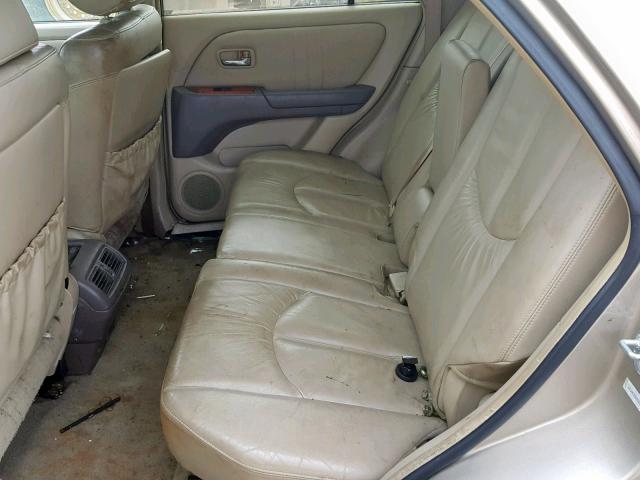 JTJHF10U920265106 - 2002 LEXUS RX 300 BEIGE photo 6