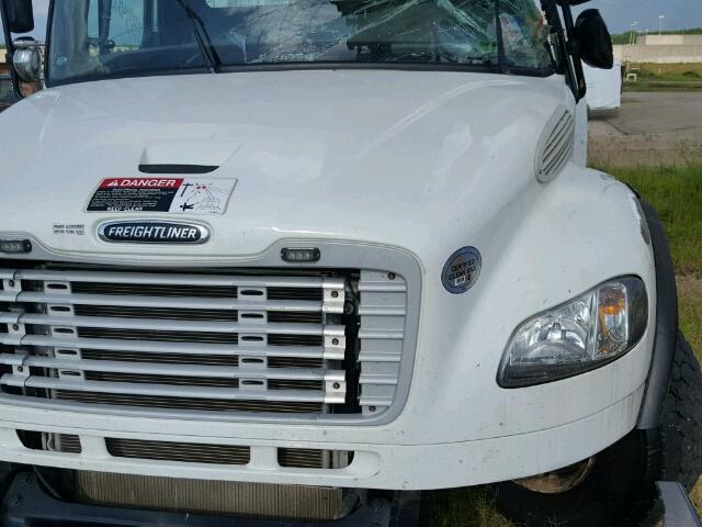 1FVACXCY7FHGM4246 - 2015 FREIGHTLINER M2 106 MED WHITE photo 7