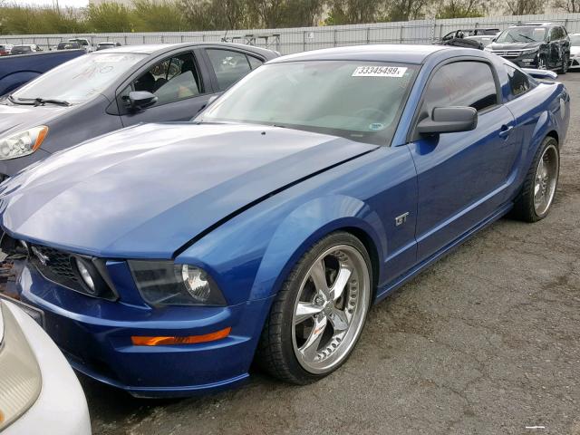 1ZVFT82H065228625 - 2006 FORD MUSTANG GT BLUE photo 2