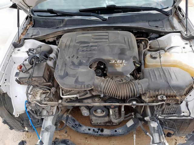 2C3CCABG0HH662886 - 2017 CHRYSLER 300 S  photo 7