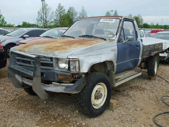 JT4RN64PXH5062832 - 1987 TOYOTA PICKUP RN6 SILVER photo 2