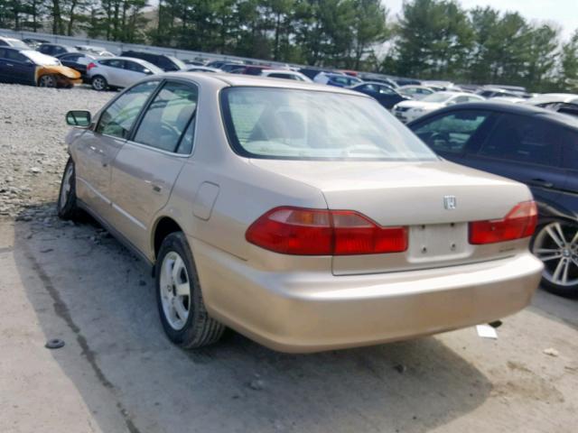 1HGCG5679YA110045 - 2000 HONDA ACCORD GOLD photo 3