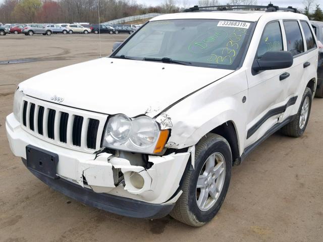 1J4HR48N65C630668 - 2005 JEEP GRAND CHER WHITE photo 2