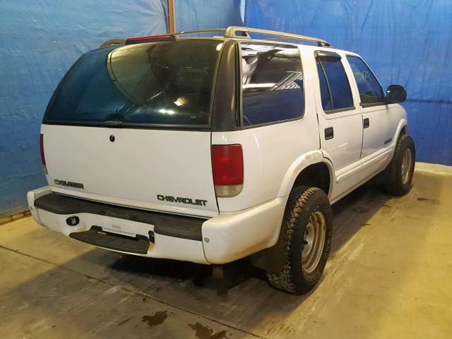 1GNDT13WX2K115542 - 2002 CHEVROLET BLAZER WHITE photo 4