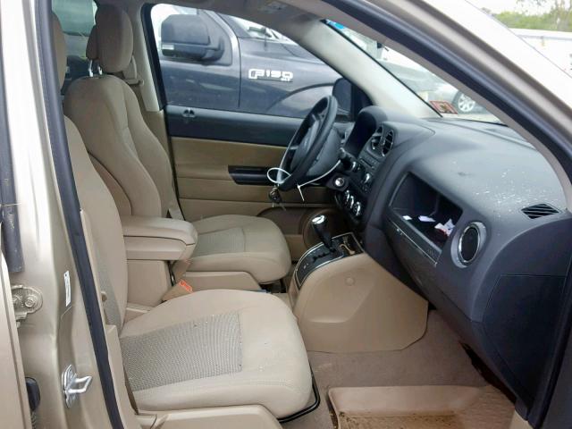 1J4NT4FB4AD506559 - 2010 JEEP COMPASS SP 金色 照片 5