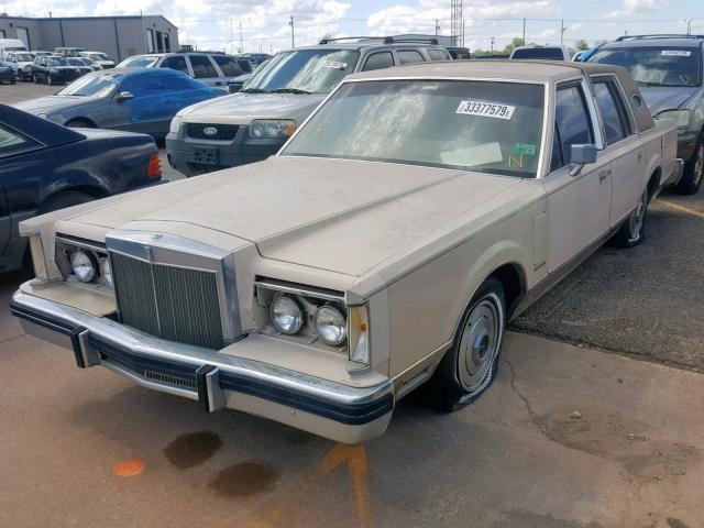 1MRBP96FXBY616231 - 1981 LINCOLN MARK VI TAN photo 2