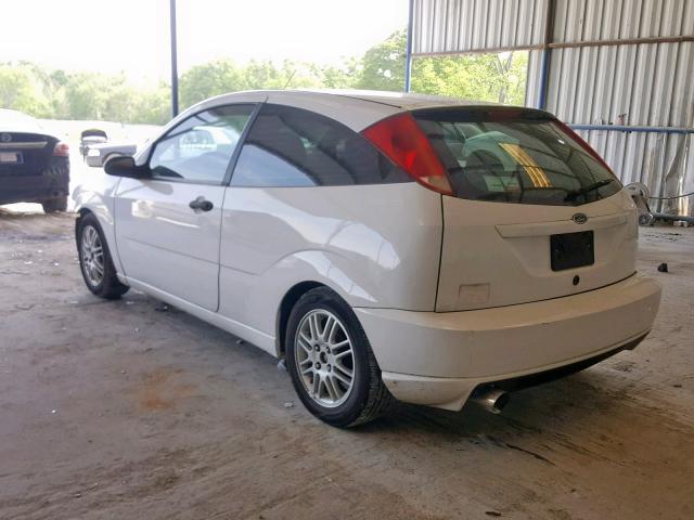 1FAFP31N47W167220 - 2007 FORD FOCUS ZX3 WHITE photo 3