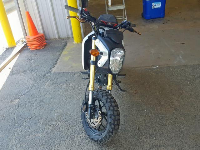 MLHJC6110F5108066 - 2015 HONDA GROM 125 WHITE photo 9