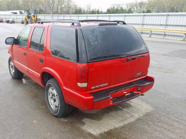 1GNDT13W92K213414 - 2002 CHEVROLET BLAZER RED photo 3