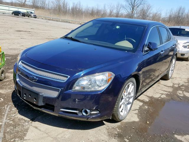 1G1ZK577594189843 - 2009 CHEVROLET MALIBU LTZ BLUE photo 2