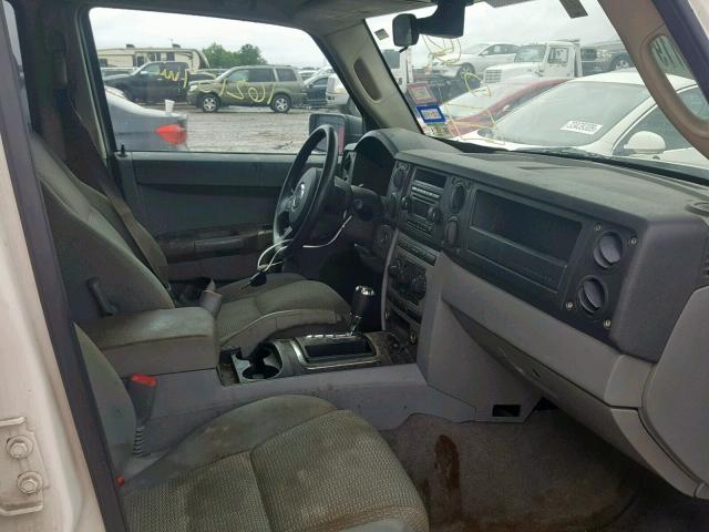 1J8HG48K26C346126 - 2006 JEEP COMMANDER WHITE photo 5