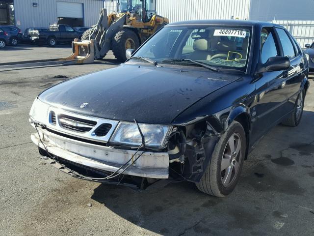 YS3DF58K522005990 - 2002 SAAB 9-3 SE BLACK photo 2