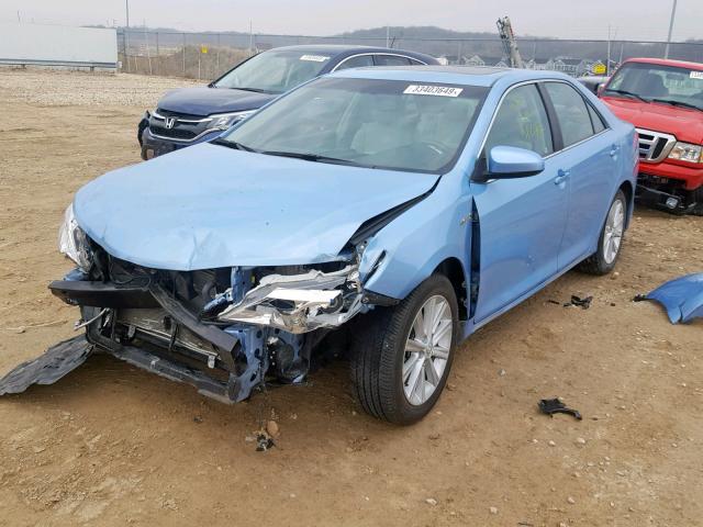 4T1BD1FK8DU082288 - 2013 TOYOTA CAMRY HYBR BLUE photo 2