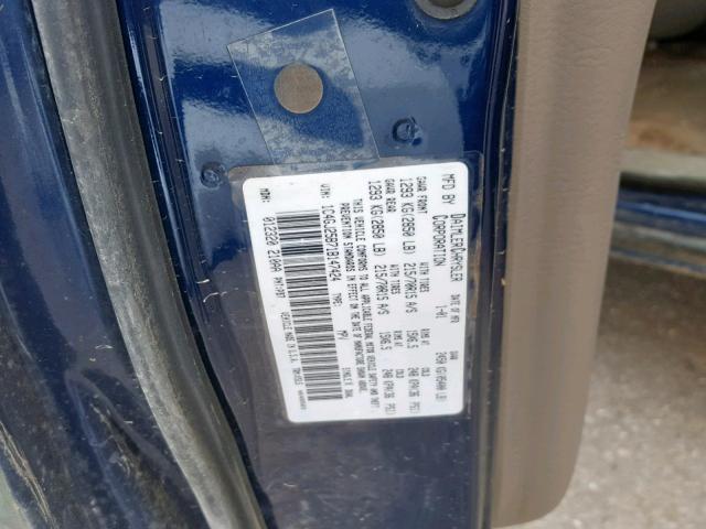 1C4GJ25B71B147424 - 2001 CHRYSLER VOYAGER BLUE photo 10