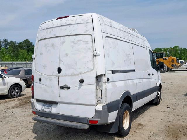 WDYPF3CC5A5484857 - 2010 FREIGHTLINER SPRINTER 3 WHITE photo 4