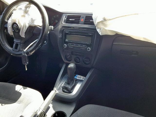 3VW2K7AJ7BM382348 - 2011 VOLKSWAGEN JETTA BASE SILVER photo 9