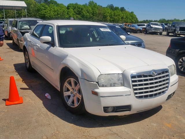 2C3KA53G76H269696 - 2006 CHRYSLER 300 TOURIN WHITE photo 1