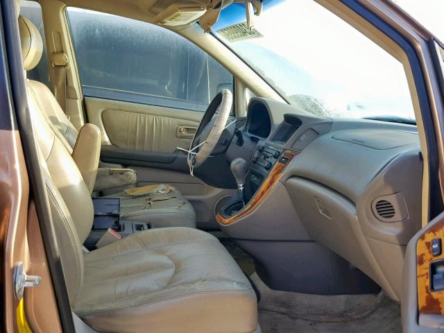 JT6HF10U8X0027930 - 1999 LEXUS RX 300 BEIGE photo 5