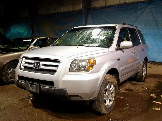 5FNYF28218B024842 - 2008 HONDA PILOT VP SILVER photo 2