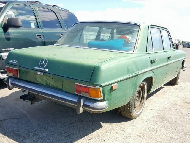 11401112009510 - 1972 MERCEDES-BENZ 260 GREEN photo 4