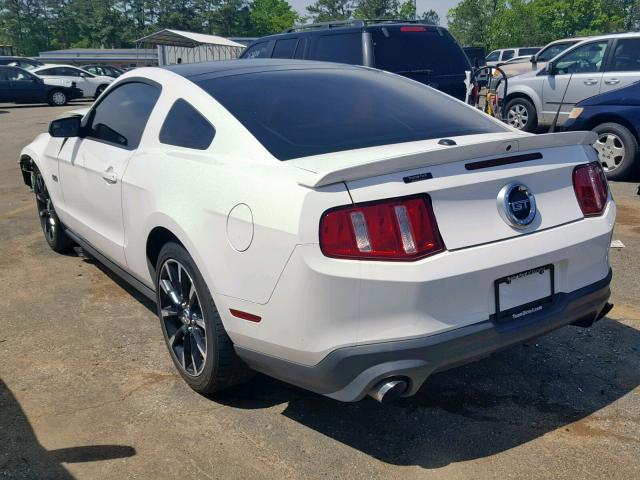 1ZVBP8CF3C5215587 - 2012 FORD MUSTANG GT WHITE photo 3