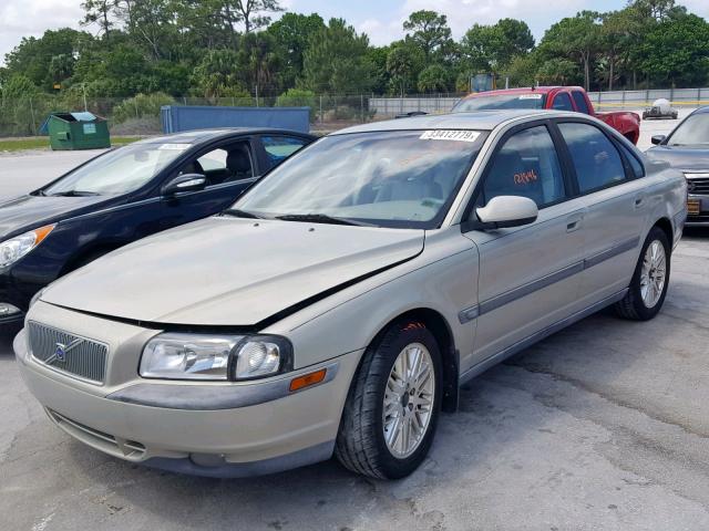 YV1TS90D711175074 - 2001 VOLVO S80 T6 GOLD photo 2