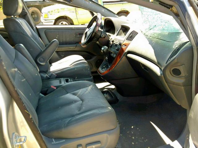 JT6GF10U5X0043711 - 1999 LEXUS RX 300 SILVER photo 5