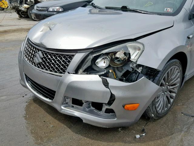 JS2RF9A33B6110307 - 2011 SUZUKI KIZASHI SE SILVER photo 9