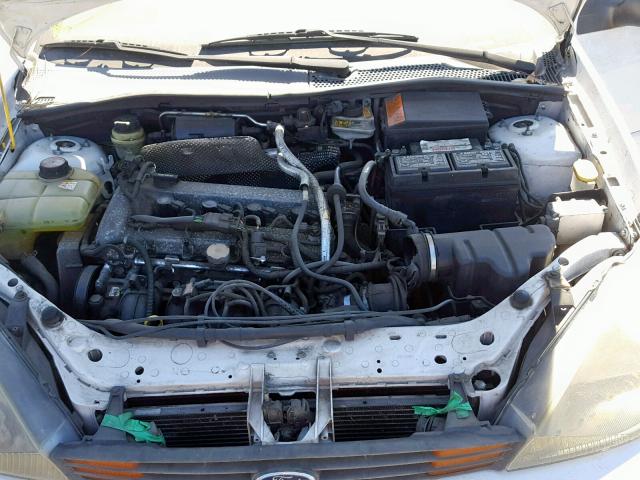 3FAFP37Z04R128634 - 2004 FORD FOCUS ZX5 WHITE photo 7