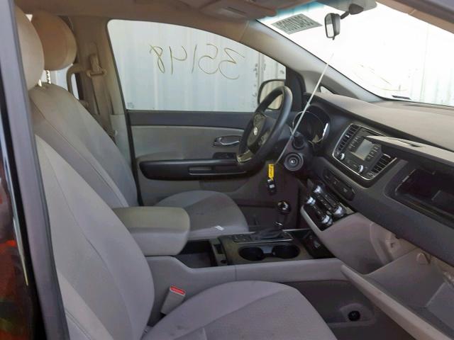 KNDMB5C18G6099669 - 2016 KIA SEDONA LX BLACK photo 5